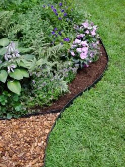 Pound-In Edging -Comfortable Garden 13283 4048 tif