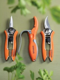 Gardener's Pocket Tool Set -Comfortable Garden 8595268 9487 tif