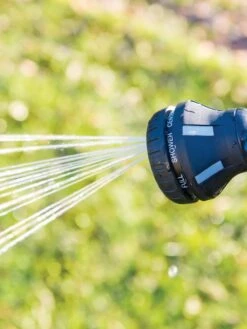 18” 8-Pattern Rotating Water Wand With Cork Handle -Comfortable Garden 8600231 510 tif