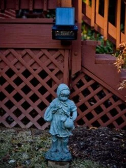 Solar Flood Light 12 Solar Flood Light -Comfortable Garden 8607650 04v