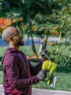 Sun Joe 24V-HT22-LTE 24-Volt ION+ Cordless Hedge Trimmer Kit | 22-Inch | W/ 2.0-Ah Battery And Charger -Comfortable Garden 8610657 06v