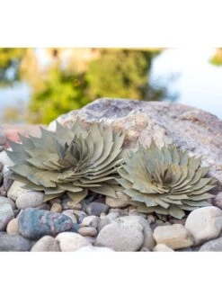 Desert Steel Spiral Aloe Sculpture -Comfortable Garden 8610749 04v