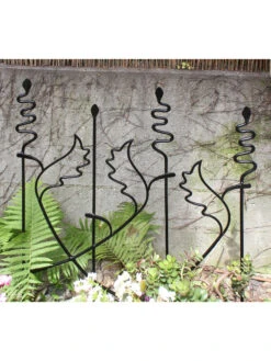 Achla Acanthus Fence Trellis -Comfortable Garden 8612991 04v